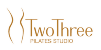 ピラティススタジオ Two Three ロゴ